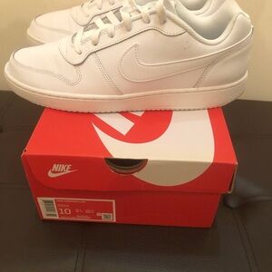 Nike White Sneaker